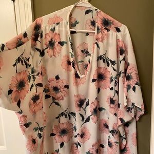 Adrienne vneck floral top/tunic